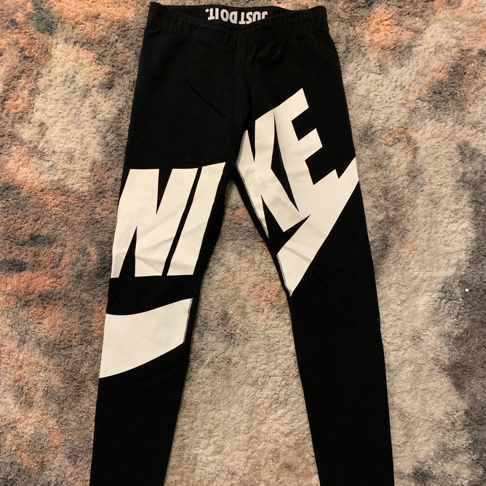 Nike leggings